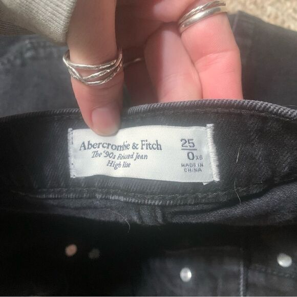 Abercrombie & Fitch 90’s Relaxed High Rise Jeans Size 0 - Picture 2 of 6